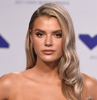 Alissa Violet Wiki, Bio, Age, BirthDay, Boyfriend, Dating, Net Worth,