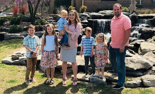 Josh Duggar's Wife Anna Renee Duggar Wiki, Children, New