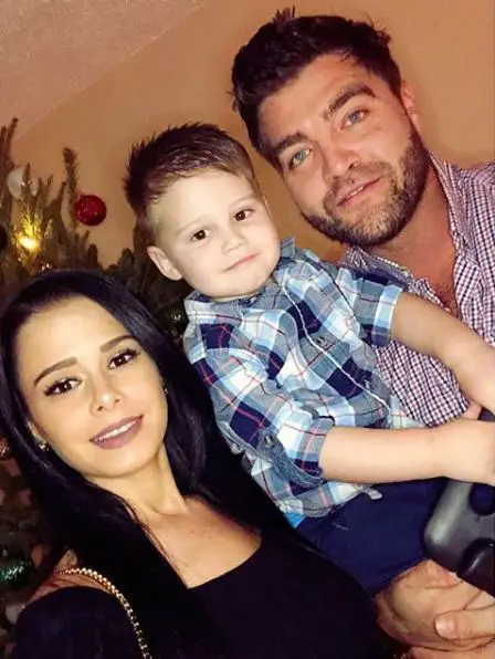 Chris-Tamburello-with-his-wife-and-son-2020