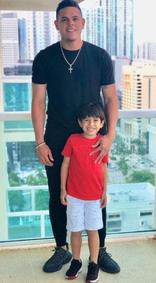 Gio Urshela with his son, Thiaguito.