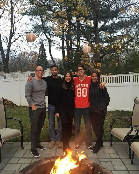 Jim-Wahlberg-with-his-wife-and-children-2020