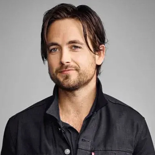Justin Chatwin & His Girlfriend's Adventures Takes All Over Social Media