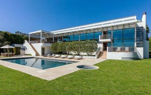 Jan KoumÃ¢â‚¬â„¢s malibu house 