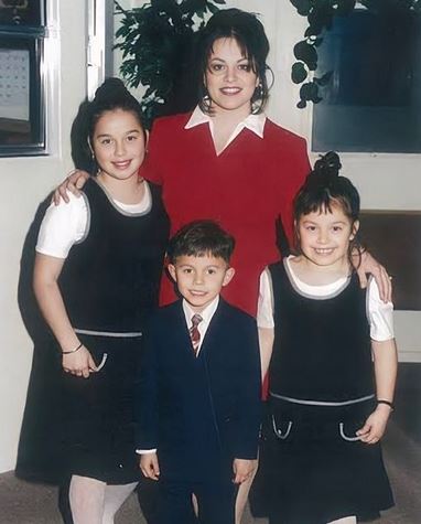 Trino Marinâ€™s former wife, Jenni Rivera, and their two daughters and a son