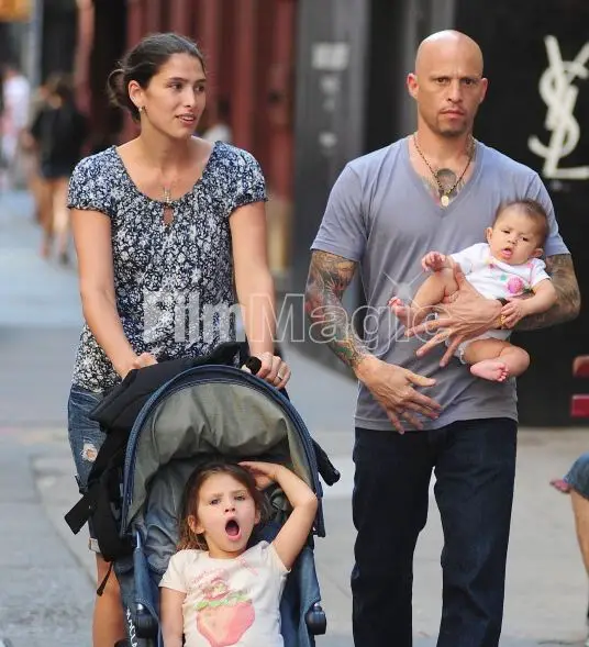 ami-james-and-his-wife-jordan-kidd-with-son-and-daughter