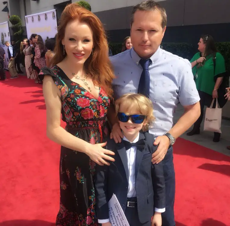 Christian-Convery-with-his-father-and-mother-Lisa-at-an-award-show-2018