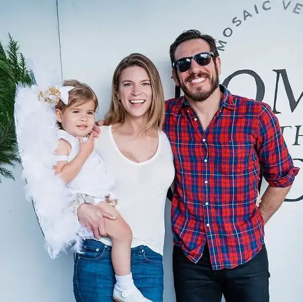 Kenny-Florian-and-his-wife-Clark-Gilmer-plus-daughter