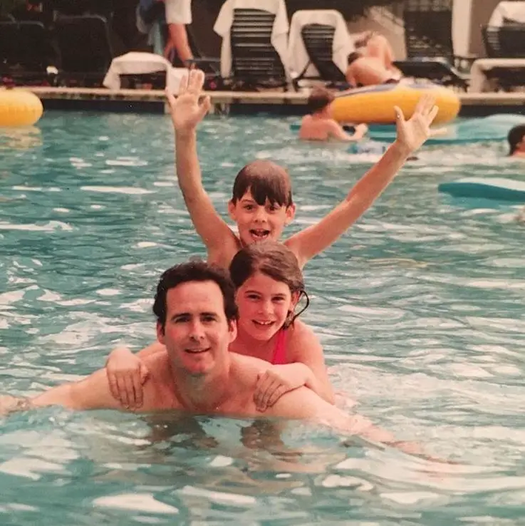 Steve-Lund-with-his-father-and-sister-2018