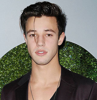 Is Cameron Dallas Dating? Has Girlfriend Amid Gay Rumors At Age 24?