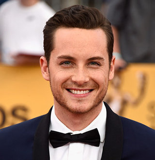 Jesse Lee Soffer Dating Status, Girlfriend, Single, Family