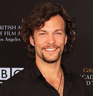 Kyle Schmid Married, Wife, Girlfriend, Dating, Gay, Relationship, Family