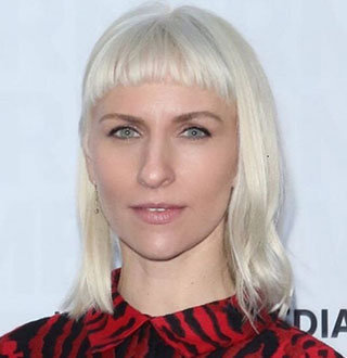 Mickey Sumner Husband, Children, Net Worth, 2019