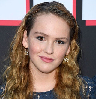 Annabelle Actress Talitha Bateman Complete Bio & Family Insight 