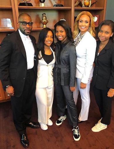 What do you know about Jamal Harrison Bryant's daughter Topaz Bryant? 